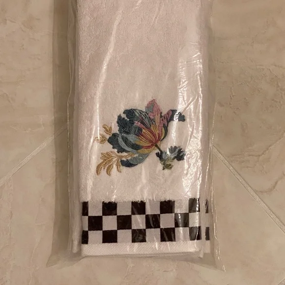 MacKenzie-Childs Parrot Tulip Hand Towels -Set of Two - Picture 2 of 4